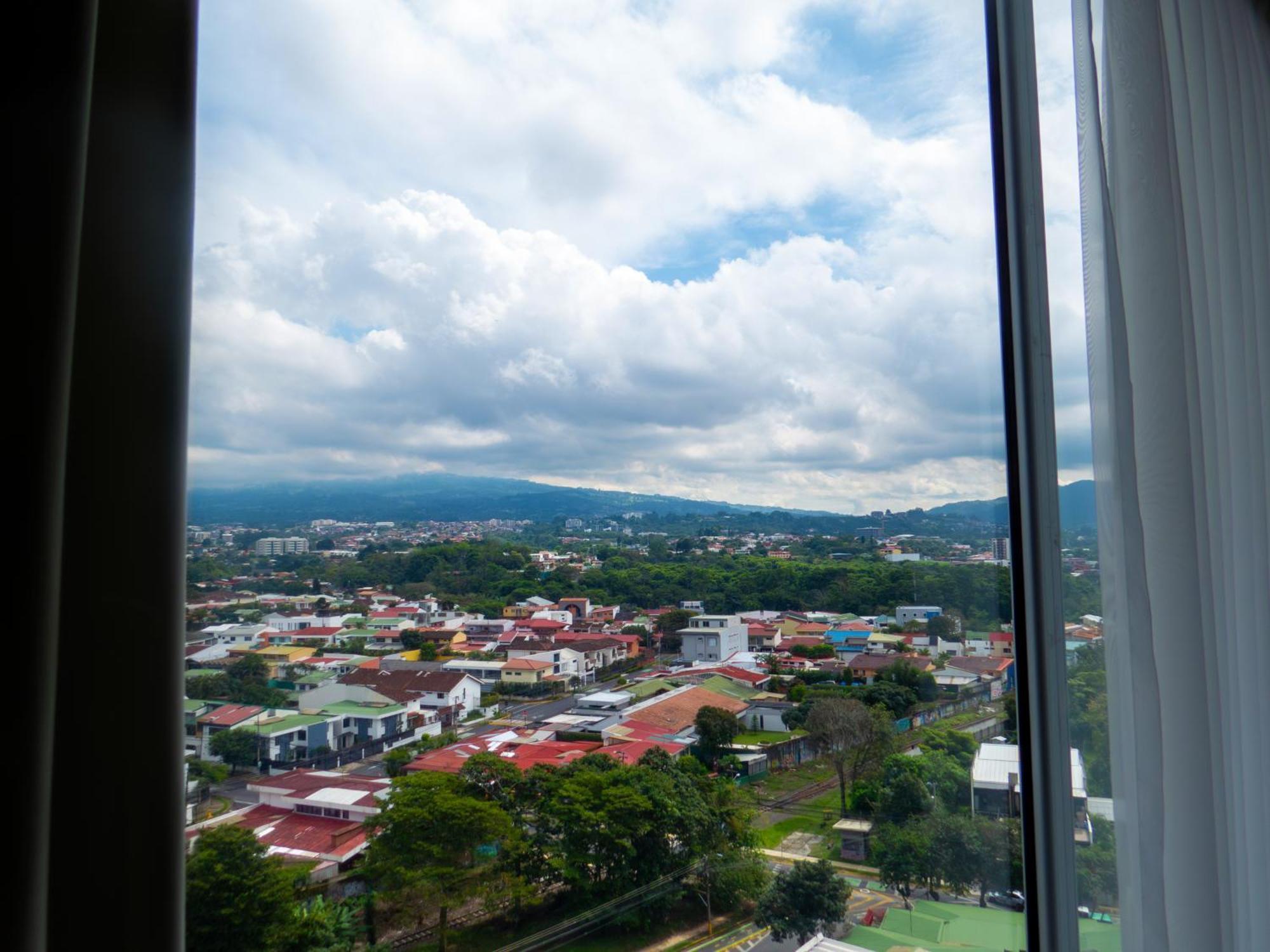 Ifreses, Study Full Equipped Whith Pool, Air- Conditioning, Spectacular View Of The City, Parking With Additional Payment Curridabat Номер фото